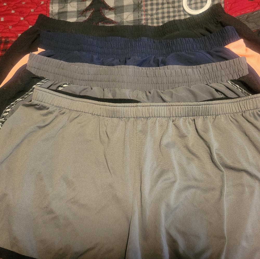 Lot of under Armour shorts